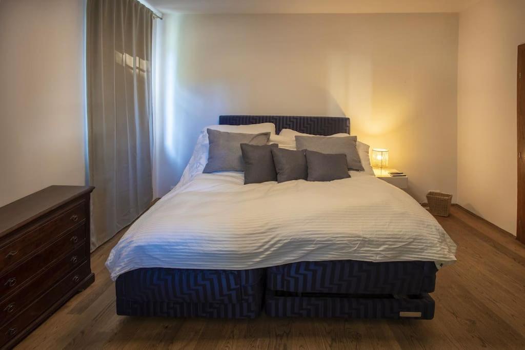 7 Bedroom Secluded Villa Close To Prague ริชานี ภายนอก รูปภาพ